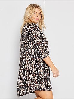 Vestido curto com estampado gráfico - Kiabi