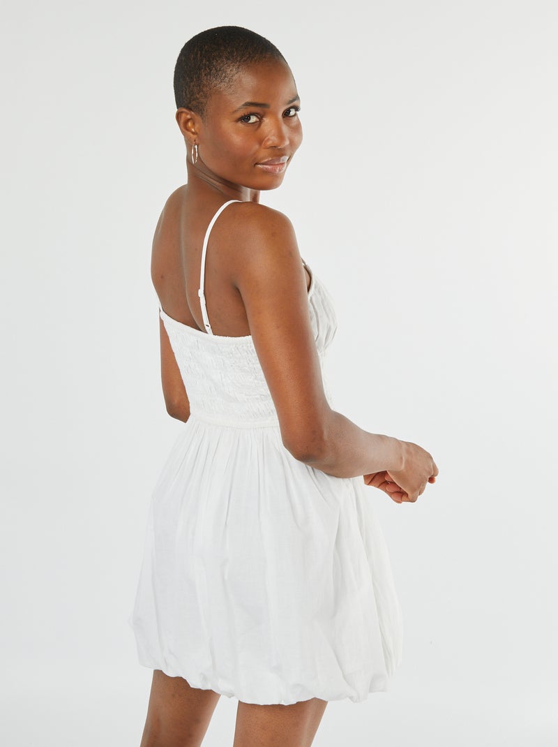 Vestido curto com favos de mel Branco - Kiabi