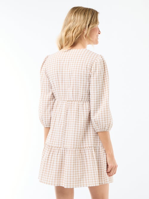 Vestido curto com folhos xadrez - Kiabi