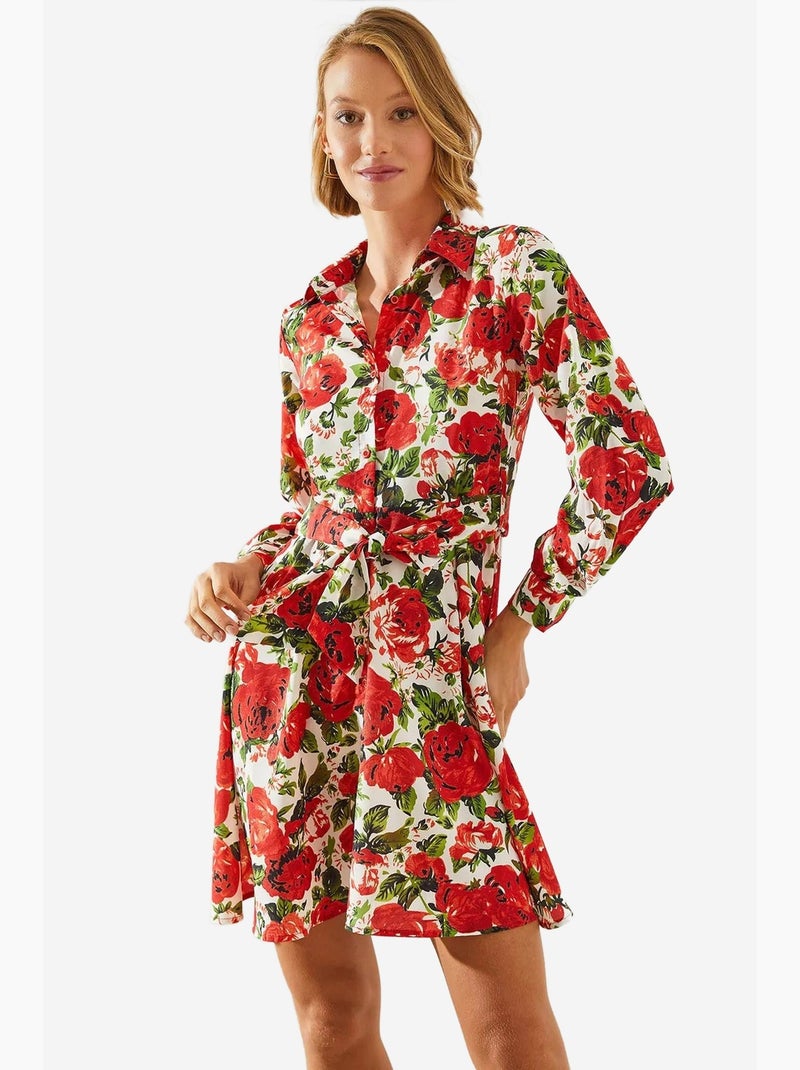 Vestido curto com gola camisa e cinto e estampado floral lucci Branco Vermelho - Kiabi