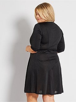 Vestido curto com gola quadrada - Kiabi