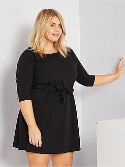 Vestido curto com mangas 3/4 - Kiabi