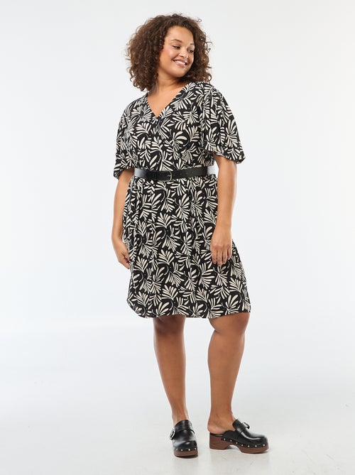 Vestido curto com mangas borboleta - Kiabi