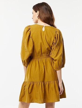 Vestido curto com mangas de balão
