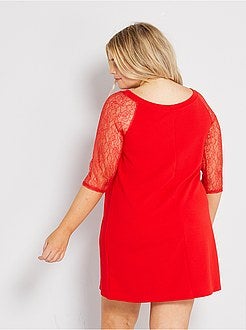 Vestido curto com mangas em renda - Kiabi