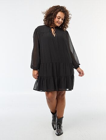 Vestido curto com padrão e mangas compridas