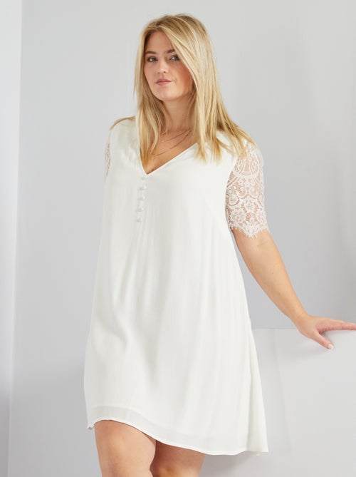 Vestido curto com pormenores de renda - Kiabi