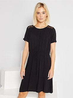 Vestido curto com renda 'JDY' - Kiabi