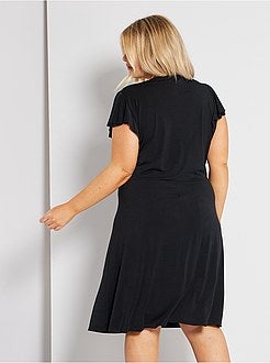 Vestido curto cruzado - Kiabi