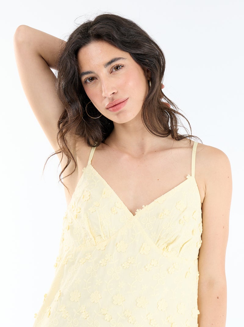 Vestido curto de alças finas com bordados all-over Amarelo - Kiabi
