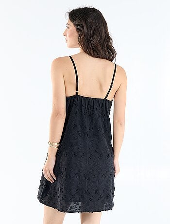 Vestido curto de alças finas com bordados all-over