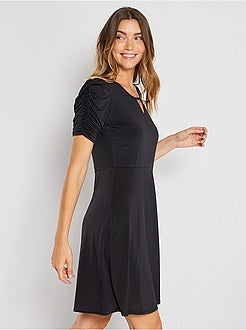 Vestido curto de forma larga - Kiabi