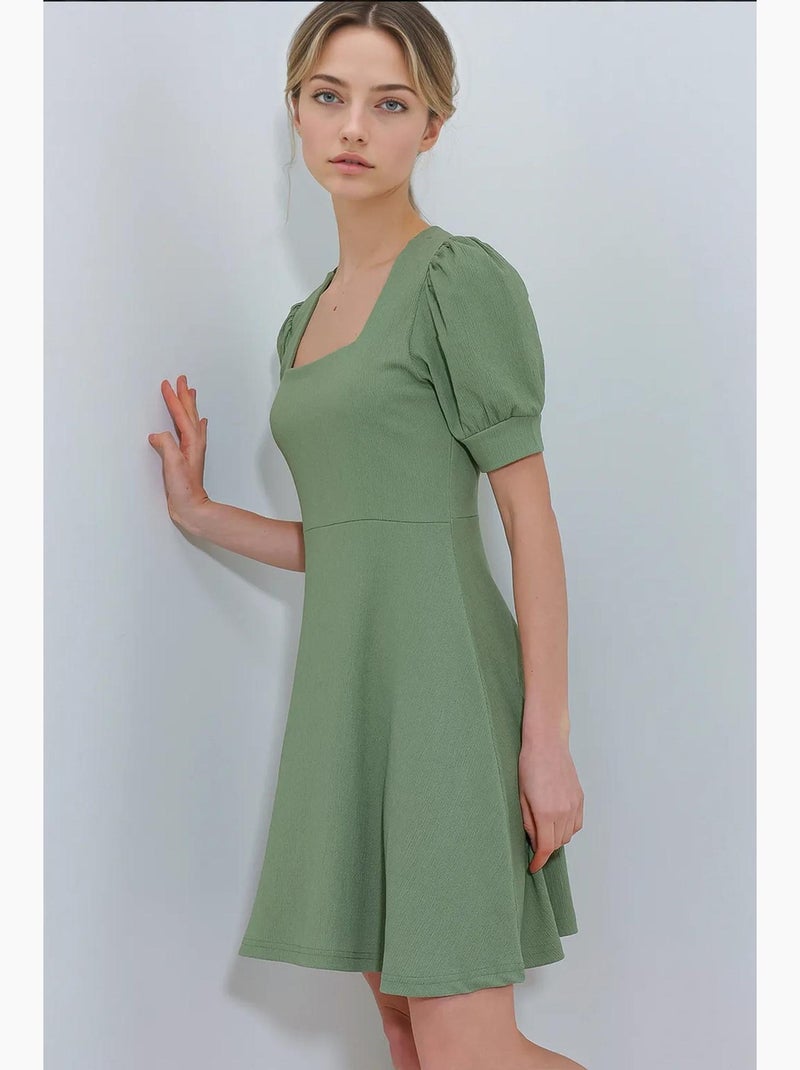 Vestido curto de malha com decote quadrado em pau santo bdart Verde pastel - Kiabi