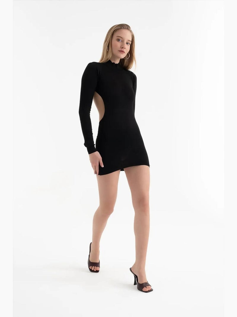 Vestido curto de manga comprida com decote redondo e recorte nas costas hiccup Preto - Kiabi