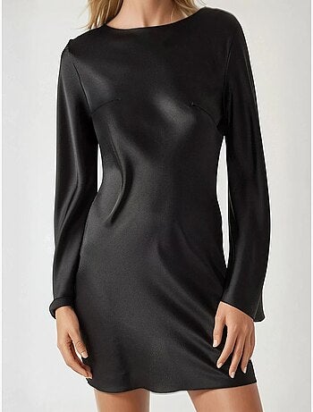 Vestido curto em cetim com decote em cascata hiccup