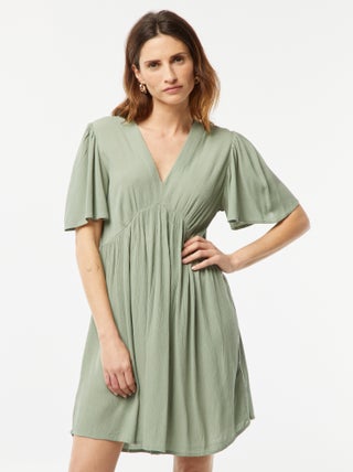 Vestido curto em malha crepe