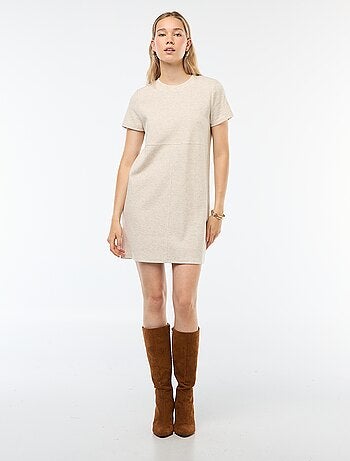 Vestido curto em malha macia canelada