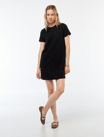 Vestido curto em malha macia canelada
