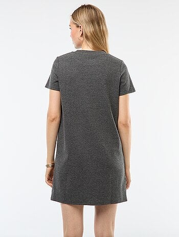 Vestido curto em malha macia canelada