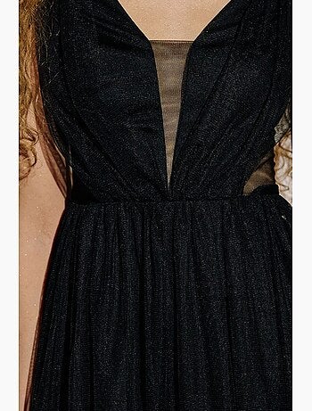 Vestido curto em tule com decote em v e painéis hiccup