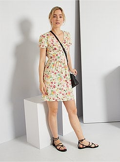 Vestido curto estampado - Kiabi