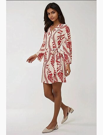 Vestido curto floral com decote em v hiccup