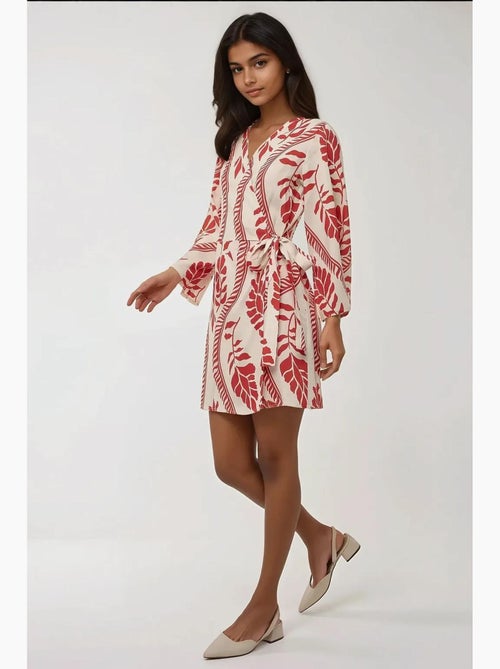 Vestido curto floral com decote em v hiccup - Kiabi Vestido curto floral com decote em v hiccup - Kiabi