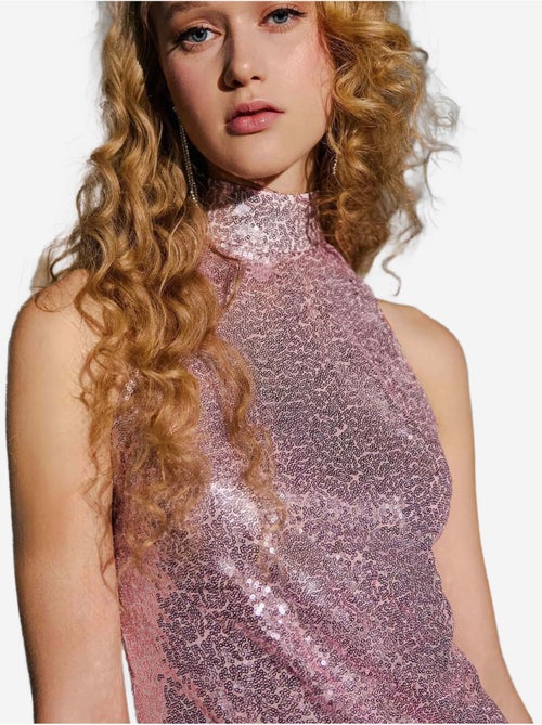 Vestido curto justo com decote halter e lantejoulas - Kiabi Vestido curto justo com decote halter e lantejoulas - Kiabi