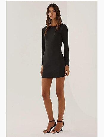 Vestido curto justo com decote nas costas hiccup