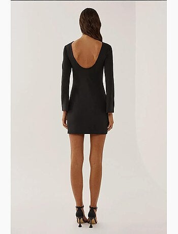 Vestido curto justo com decote nas costas hiccup