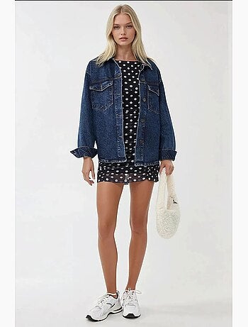 Vestido curto justo com estampado de bolinhas e decote em bico hiccup
