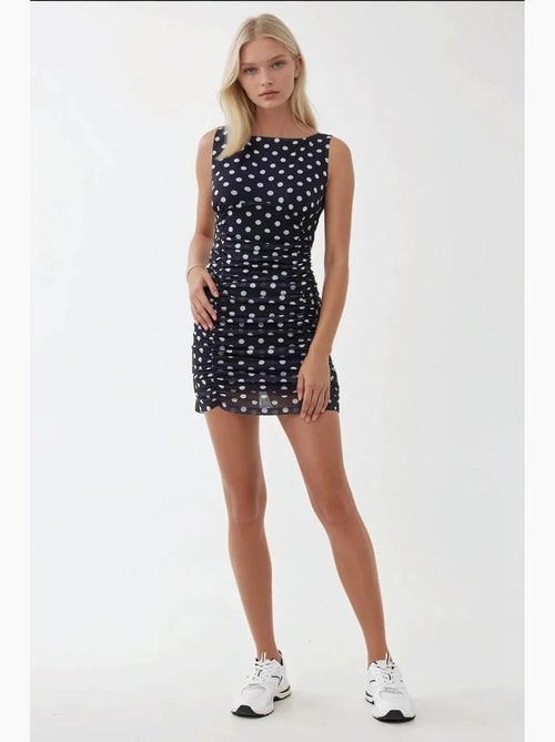 Vestido curto justo com estampado de bolinhas e decote em bico hiccup - Kiabi