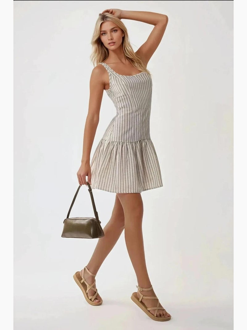 Vestido curto justo com gola quadrada hiccup Branco - Kiabi