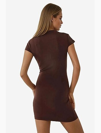 Vestido curto justo com gola redonda hiccup