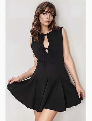 Vestido curto justo com laço hiccup