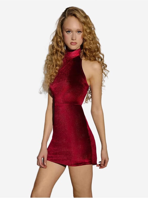 Vestido curto justo em veludo com gola halter hiccup - Kiabi Vestido curto justo em veludo com gola halter hiccup - Kiabi