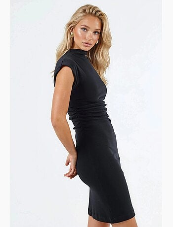 Vestido curto justo sem mangas busem