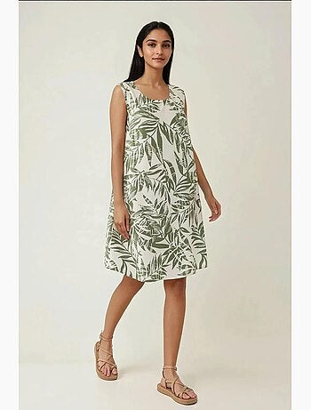 Vestido curto sem mangas com corte em a e estampado floral hiccup