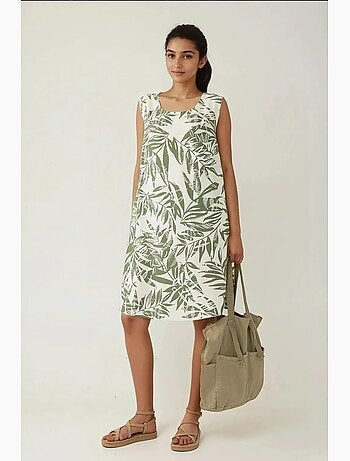 Vestido curto sem mangas com corte em a e estampado floral hiccup