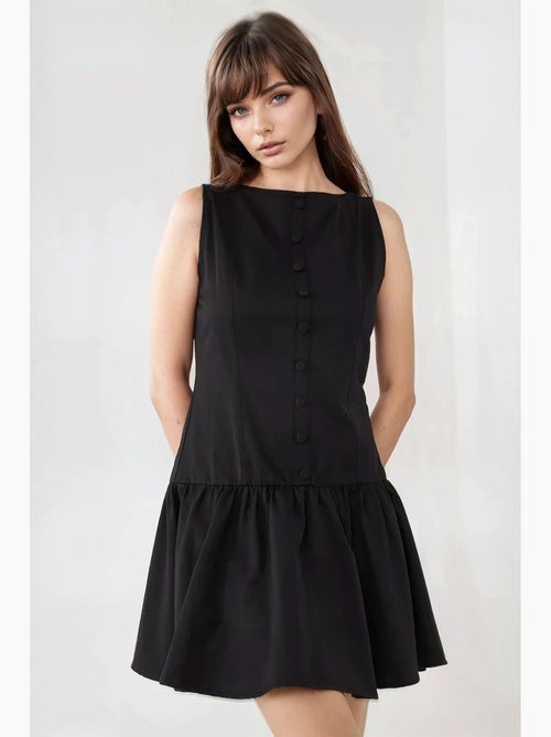 Vestido curto sem mangas evasé com detalhe de botão hiccup - Kiabi Vestido curto sem mangas evasé com detalhe de botão hiccup - Kiabi