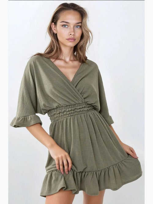 Vestido curto texturado com decote em v hiccup - Kiabi Vestido curto texturado com decote em v hiccup - Kiabi