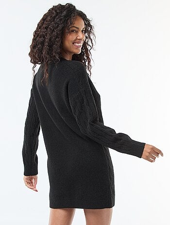 Vestido curto tipo sweater em malha torcida