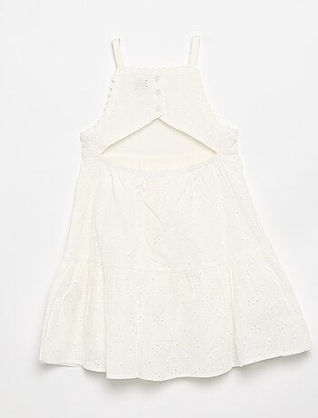 Vestido de alças com bordado inglês