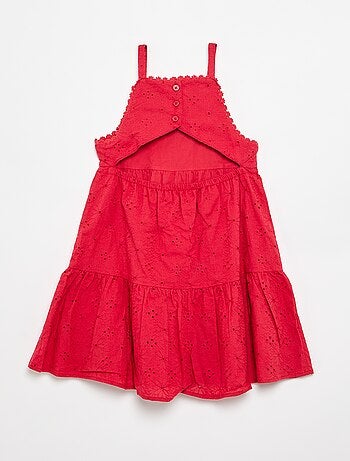 Vestido de alças com bordado inglês