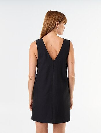 Vestido de alças com decote em V