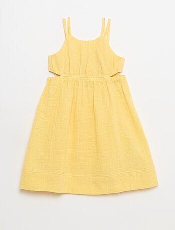 Vestido de alças finas não ajustáveis + fendas laterais