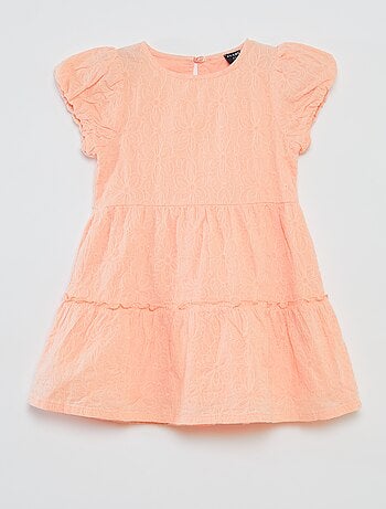 Vestido de cerimónia em camadas