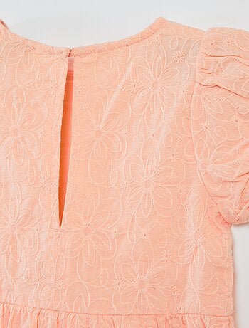 Vestido de cerimónia em camadas