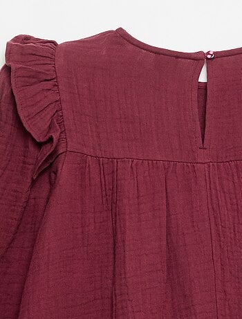 Vestido de gaze de algodão com folhos nas cavas