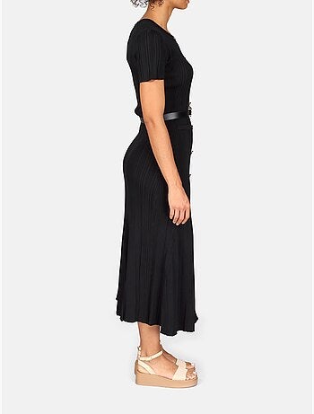 Vestido de gola redonda